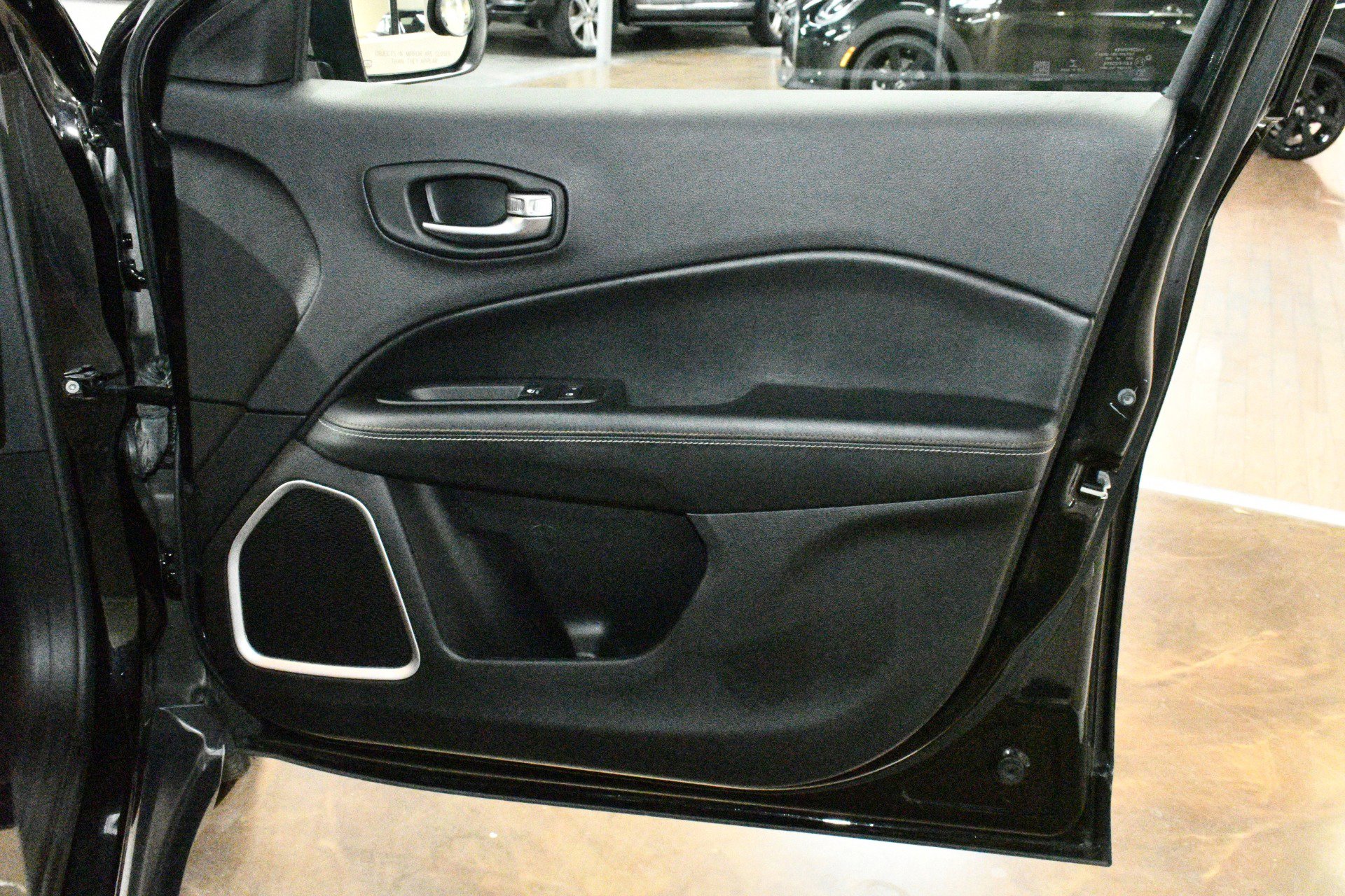 Used 2019 Jeep Compass Latitude w/ Popular Equipment Group image 44