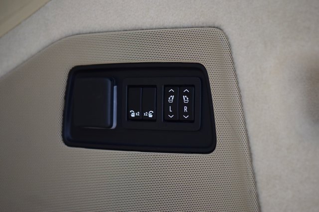 Used 2021 Cadillac Escalade Premium Luxury w/ Driver Assist Tech Package image 26