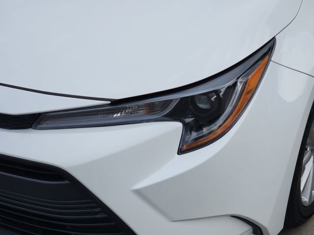 Used 2023 Toyota Corolla LE w/ LE Convenience Package image 7