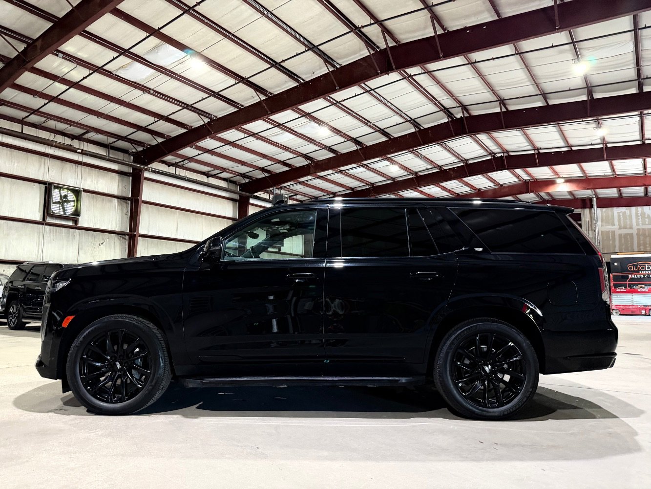 Used 2021 Cadillac Escalade Sport w/ Driver Assist Tech Package AWD/4WD image 8