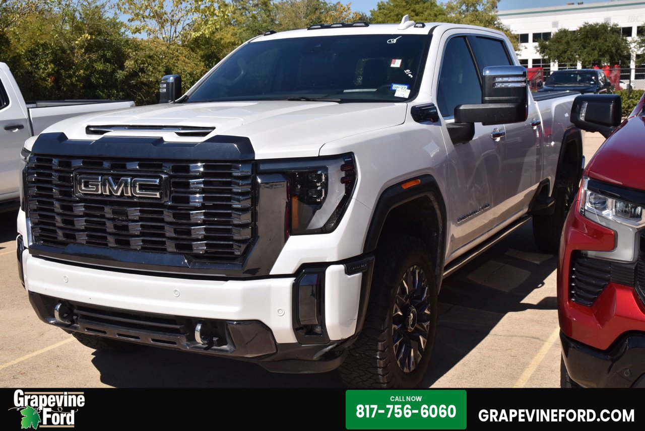 Used 2024 GMC Sierra 3500 Denali Ultimate AWD/4WD image 1