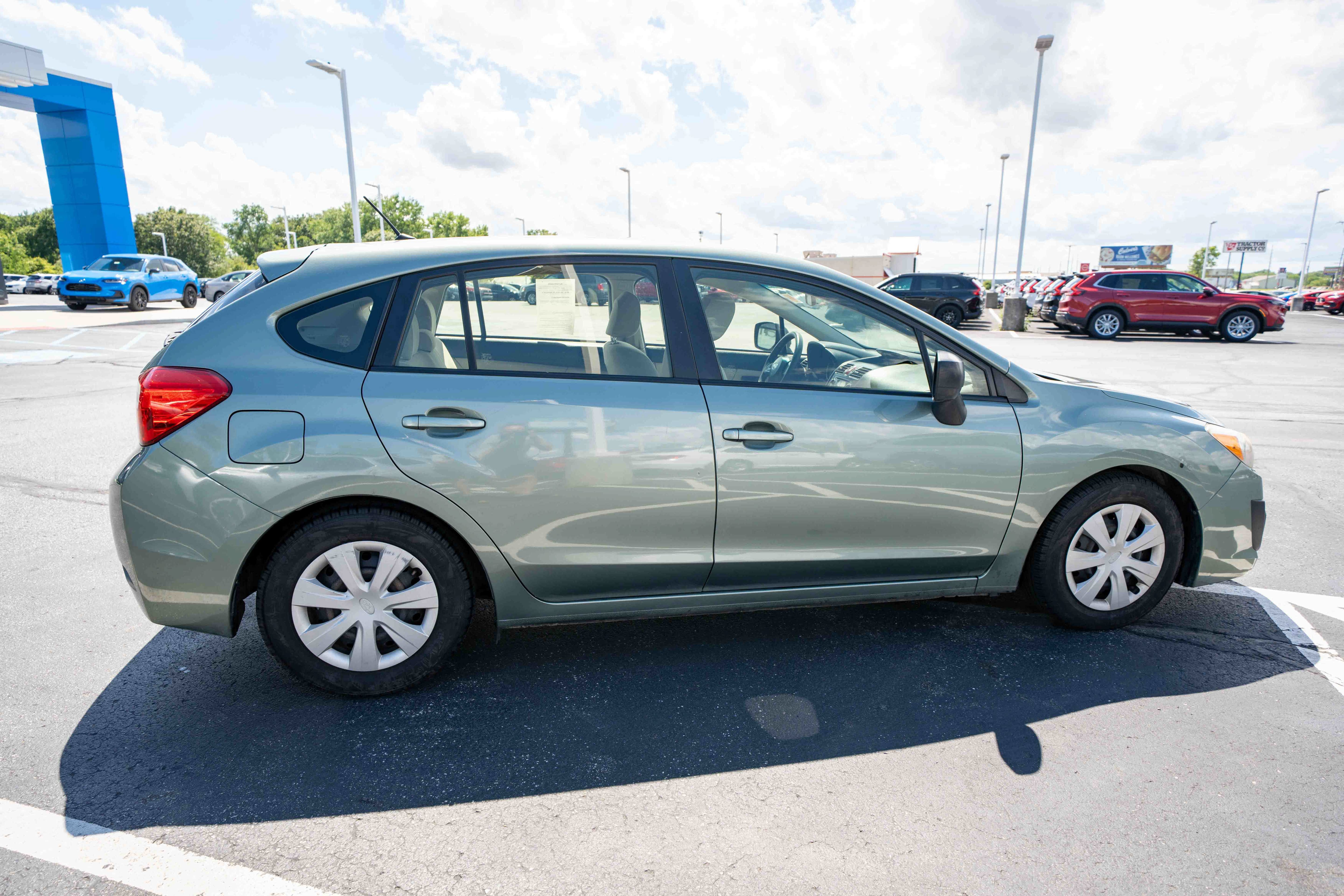 Used 2014 Subaru Impreza 2.0i AWD/4WD image 6
