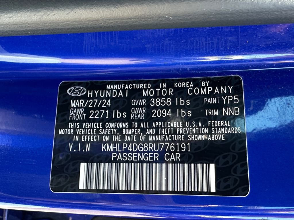 Used 2024 Hyundai Elantra Limited FWD image 17