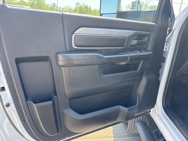 Used 2021 RAM 5500 Tradesman AWD/4WD image 13