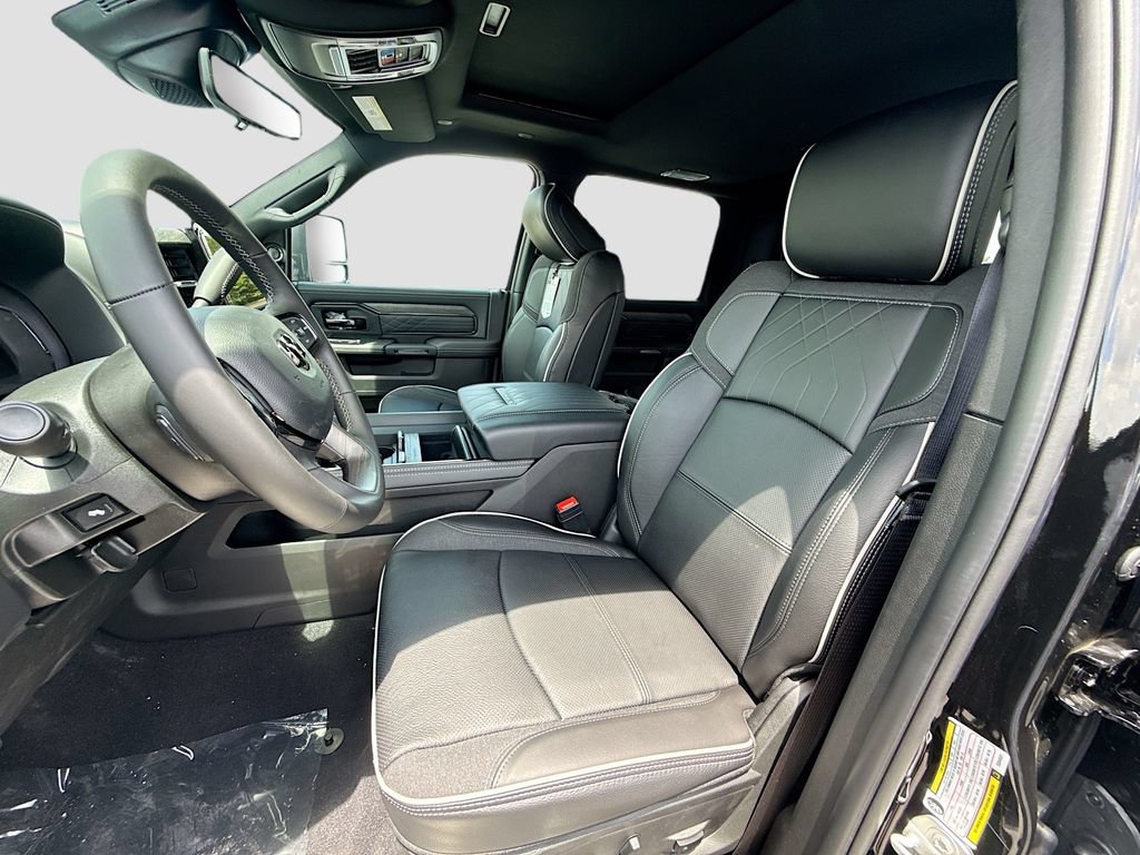 New 2026 RAM 3500 Limited AWD/4WD image 22