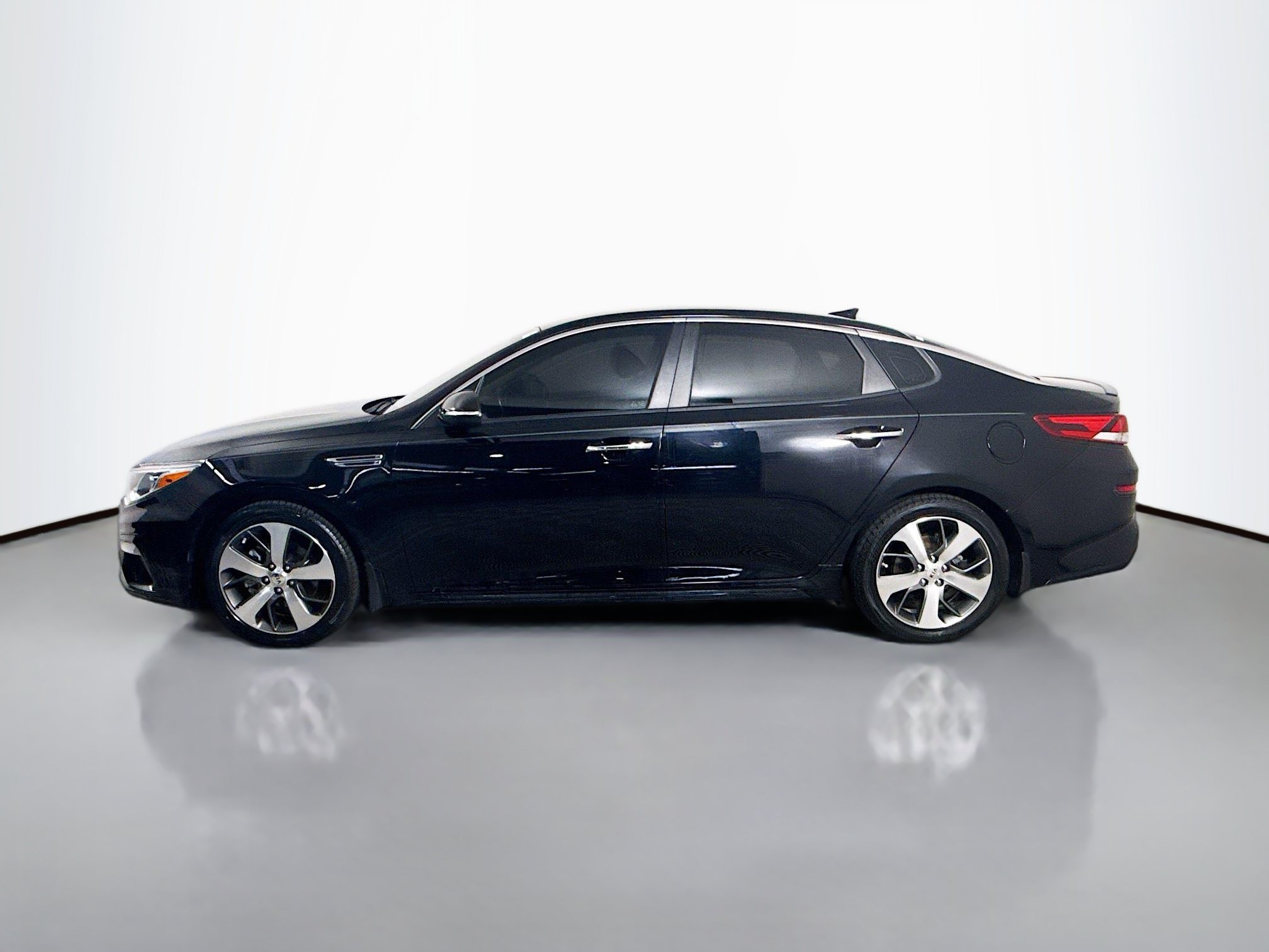 Used 2020 Kia Optima S FWD image 6