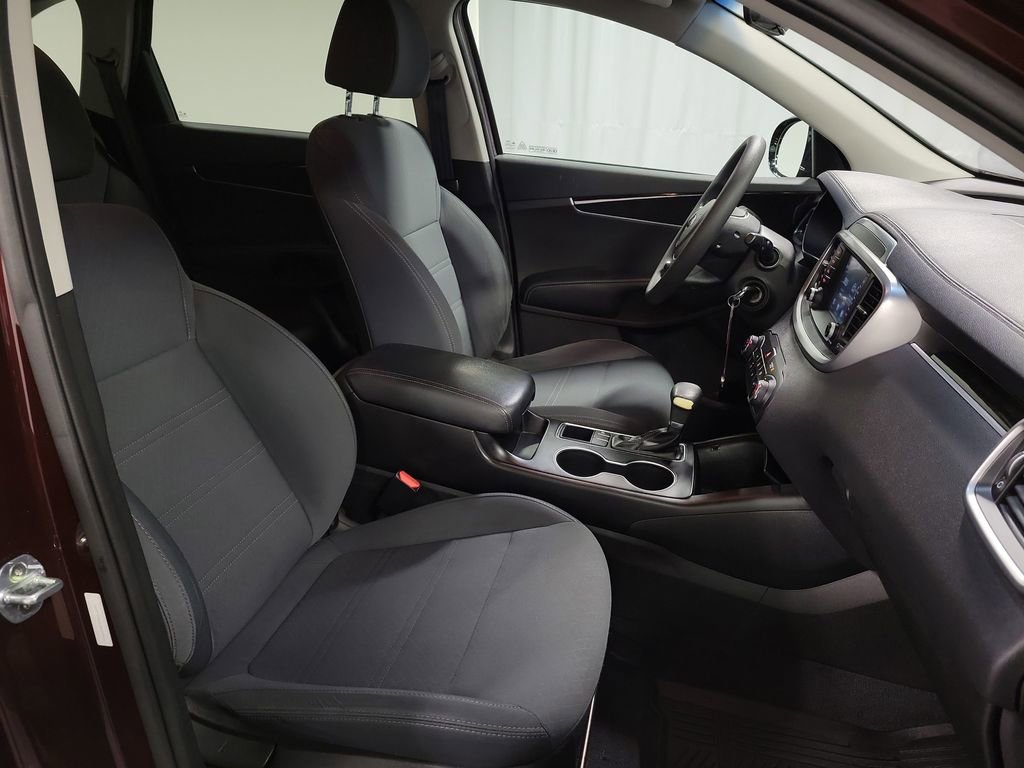 Used 2019 Kia Sorento LX image 28