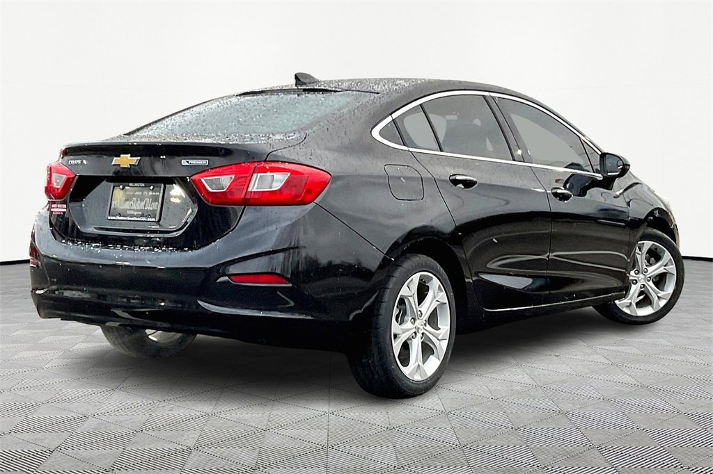 Used 2017 Chevrolet Cruze Premier image 12