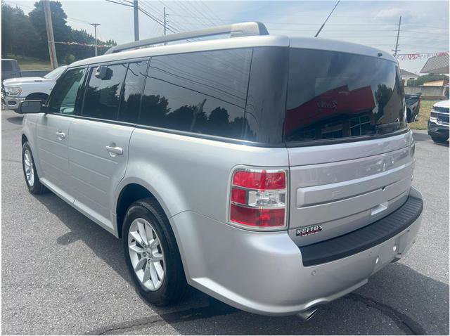 Used 2019 Ford Flex SE image 4