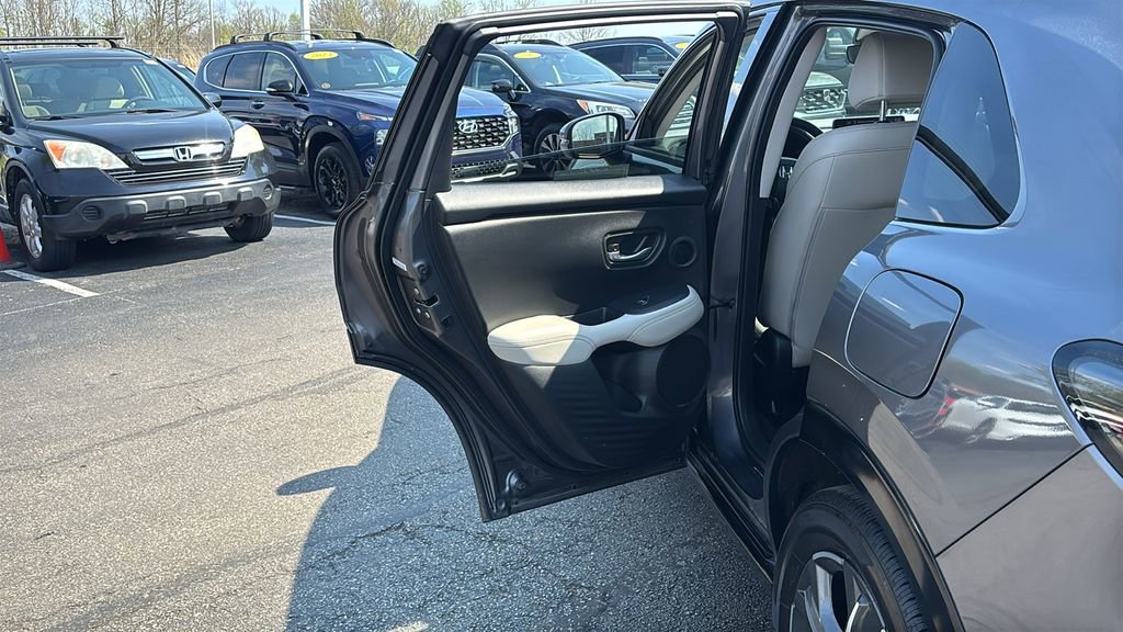 Used 2025 Honda HR-V EX-L image 29