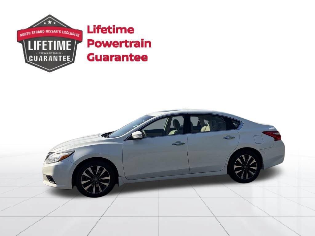 Used 2016 Nissan Altima 2.5 SV w/ Convenience Package FWD image 2