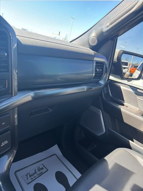 Used 2023 Ford F150 Lariat w/ Equipment Group 502A High image 29
