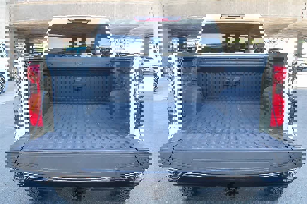 Used 2025 Chevrolet Silverado 1500 Custom Trail Boss w/ Dark Appearance Package image 26