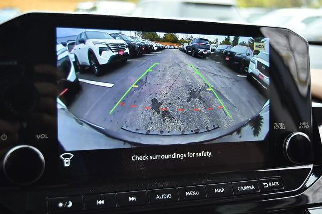 New 2025 Nissan Pathfinder Platinum w/ Cargo Package image 17