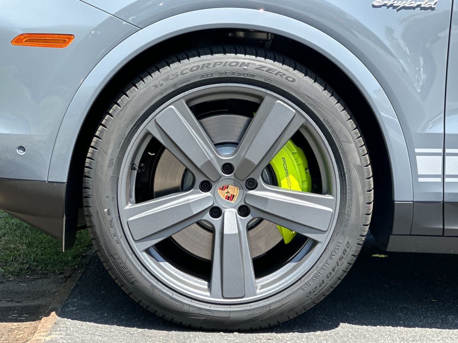 New 2026 Porsche Cayenne S AWD/4WD image 32