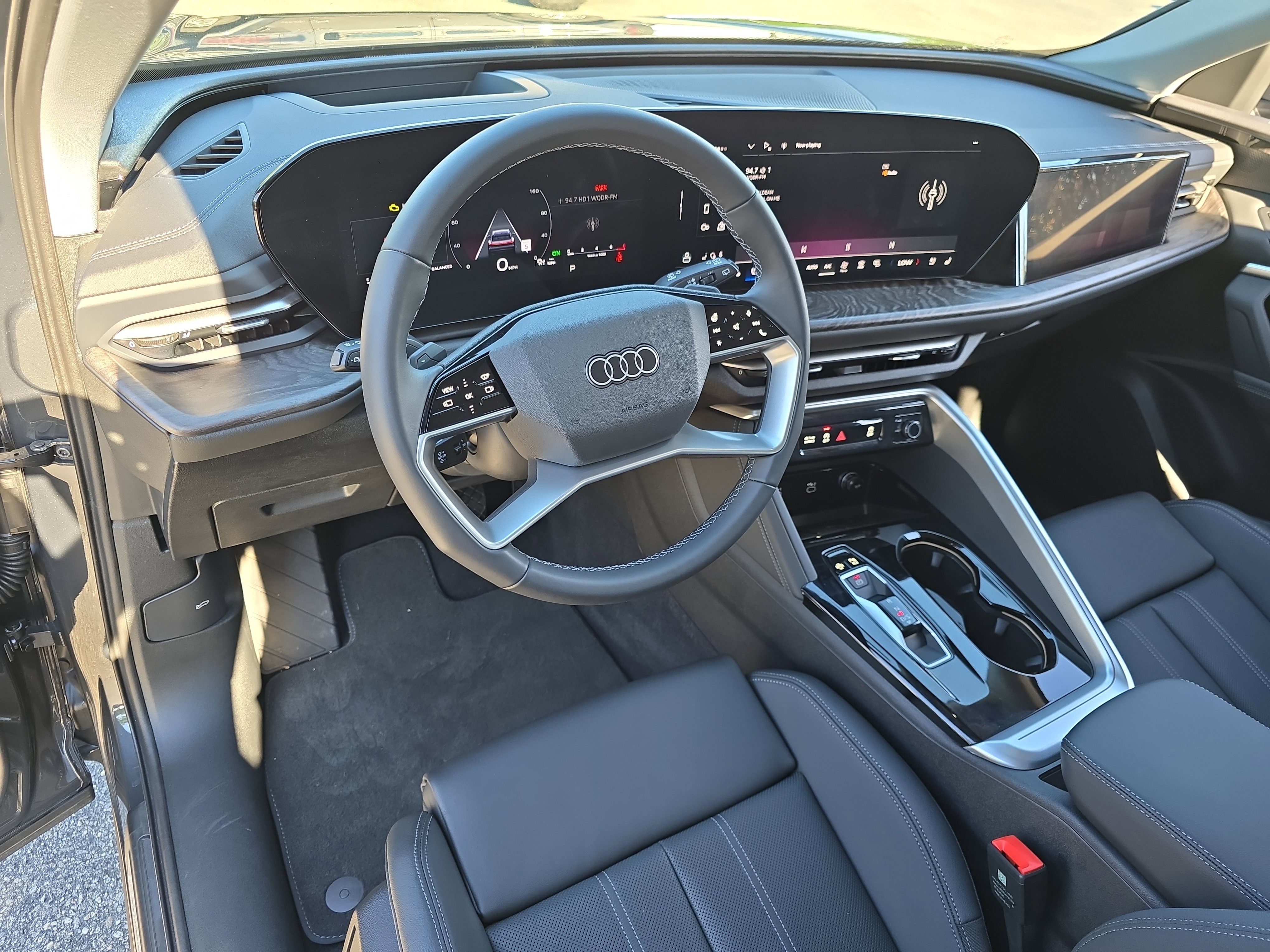 Used 2025 Audi Q5 Prestige AWD/4WD image 16