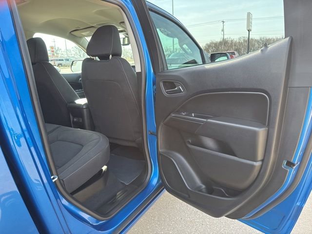 Used 2022 Chevrolet Colorado LT AWD/4WD image 40
