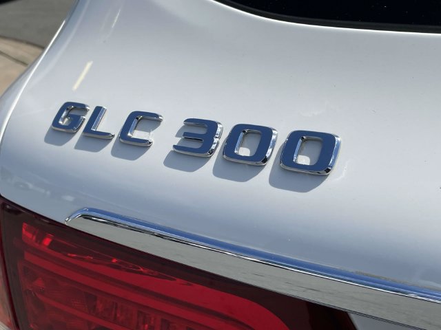 Used 2019 Mercedes-Benz GLC 300 image 12