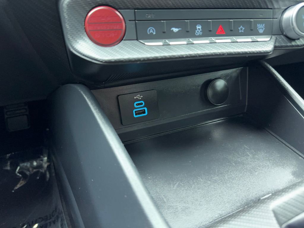 Used 2024 Ford Mustang EcoBoost image 26