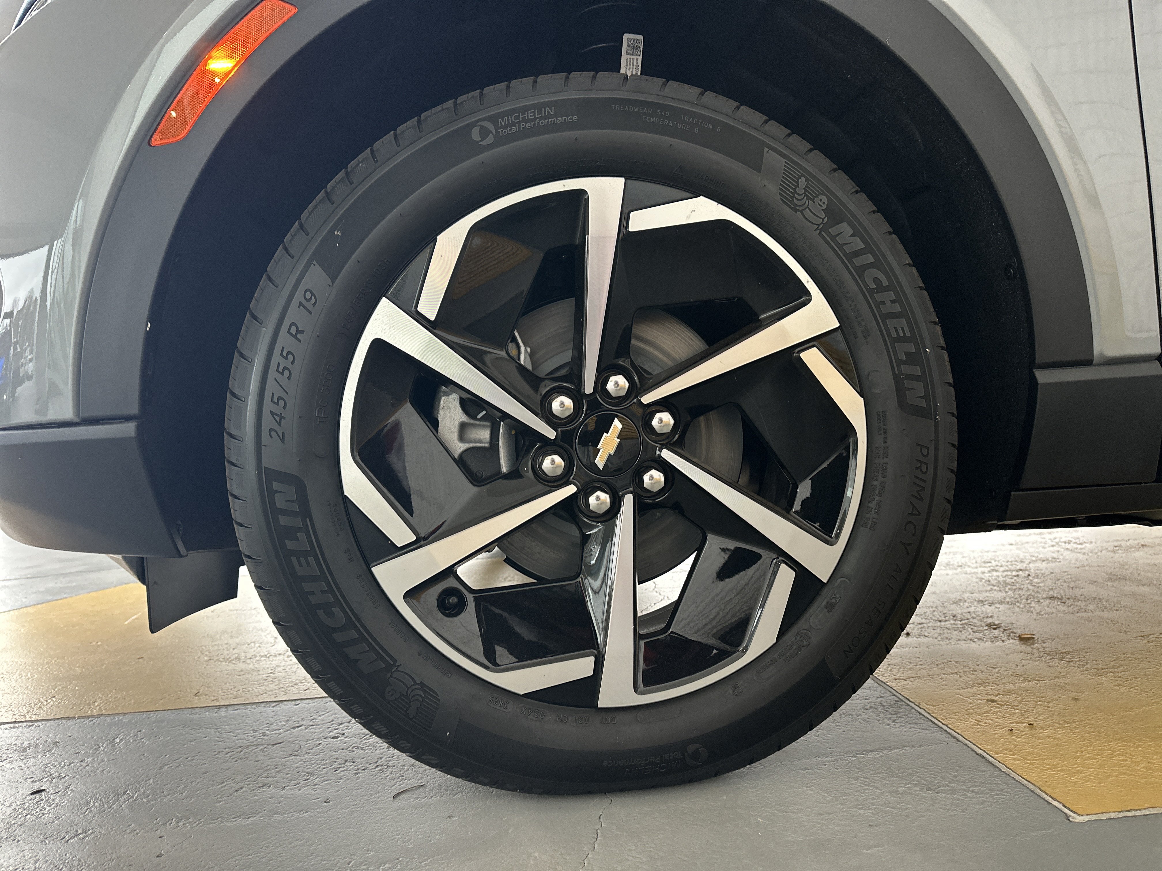 New 2026 Chevrolet Equinox EV LT AWD/4WD image 13