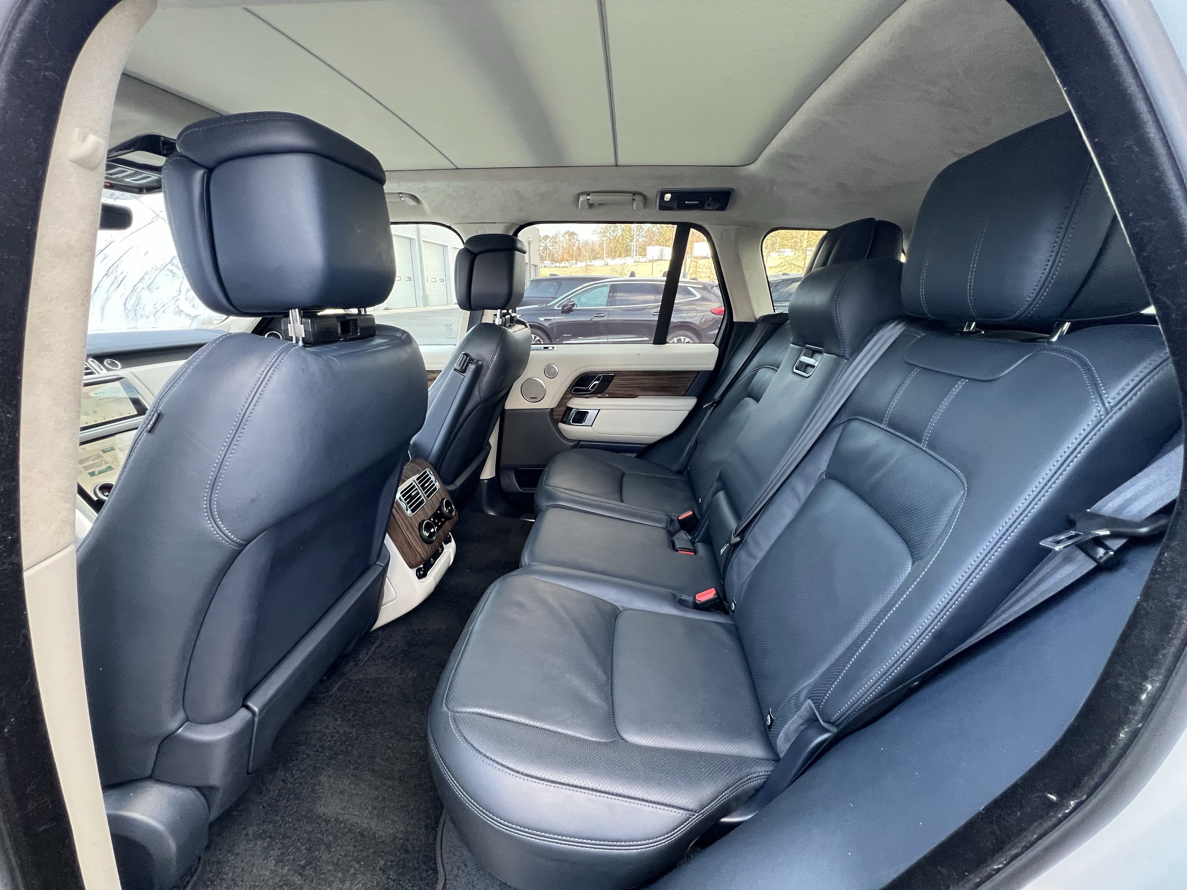 Certified 2022 Land Rover Range Rover P525 Westminster Edition image 30