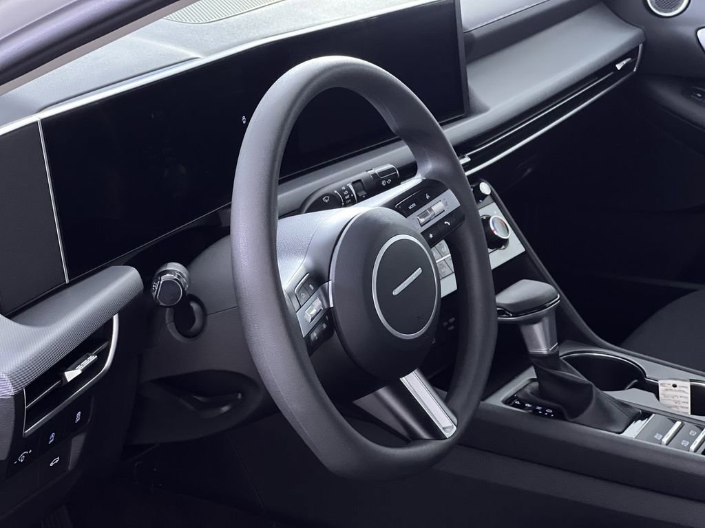 Used 2025 Hyundai Sonata SE image 24