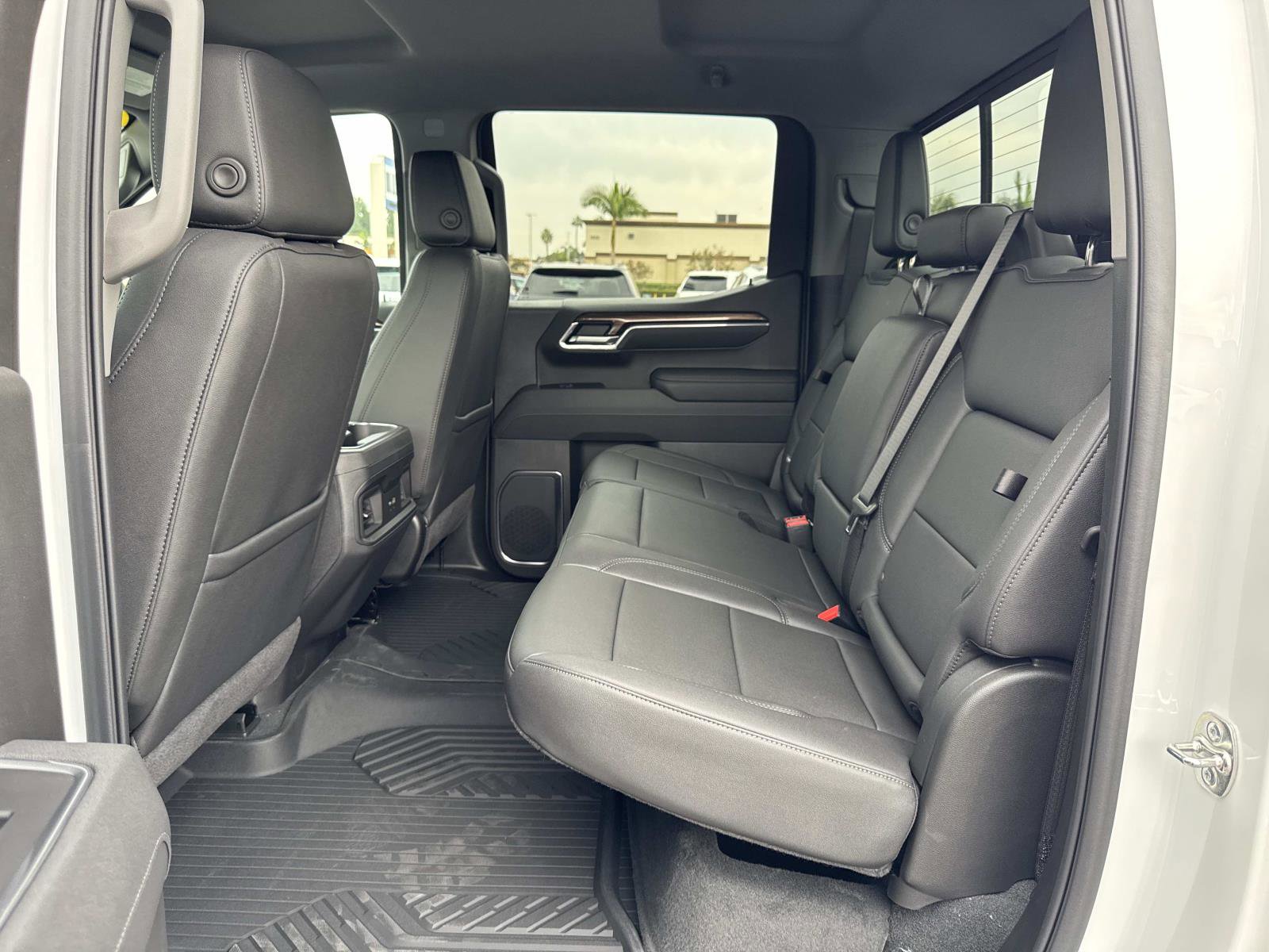 Used 2025 Chevrolet Silverado 1500 LT Trail Boss w/ Convenience Package II image 19