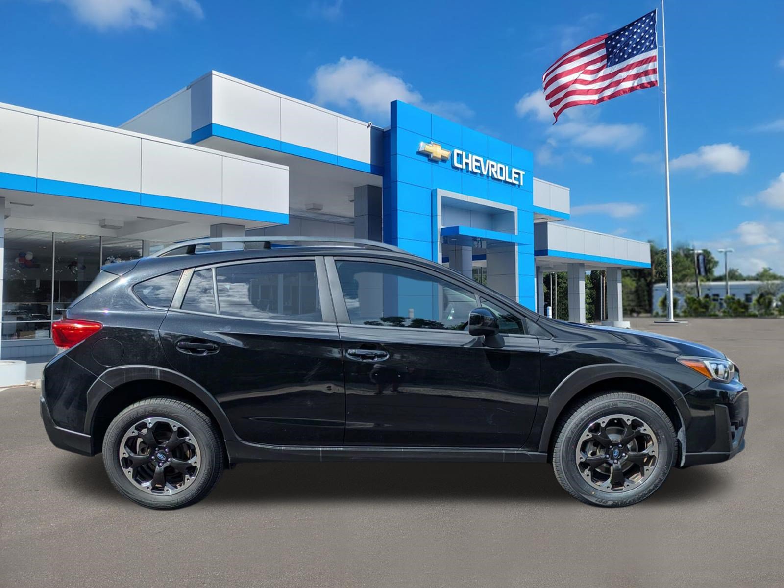 Used 2021 Subaru Crosstrek 2.0i Premium w/ Moonroof Package AWD/4WD image 2
