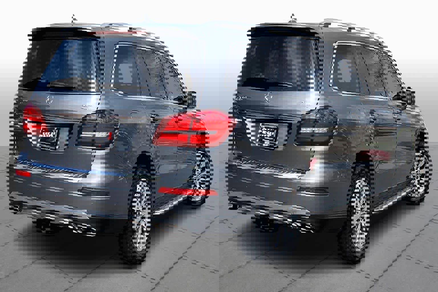 Used 2017 Mercedes-Benz GLS 450 4MATIC image 13