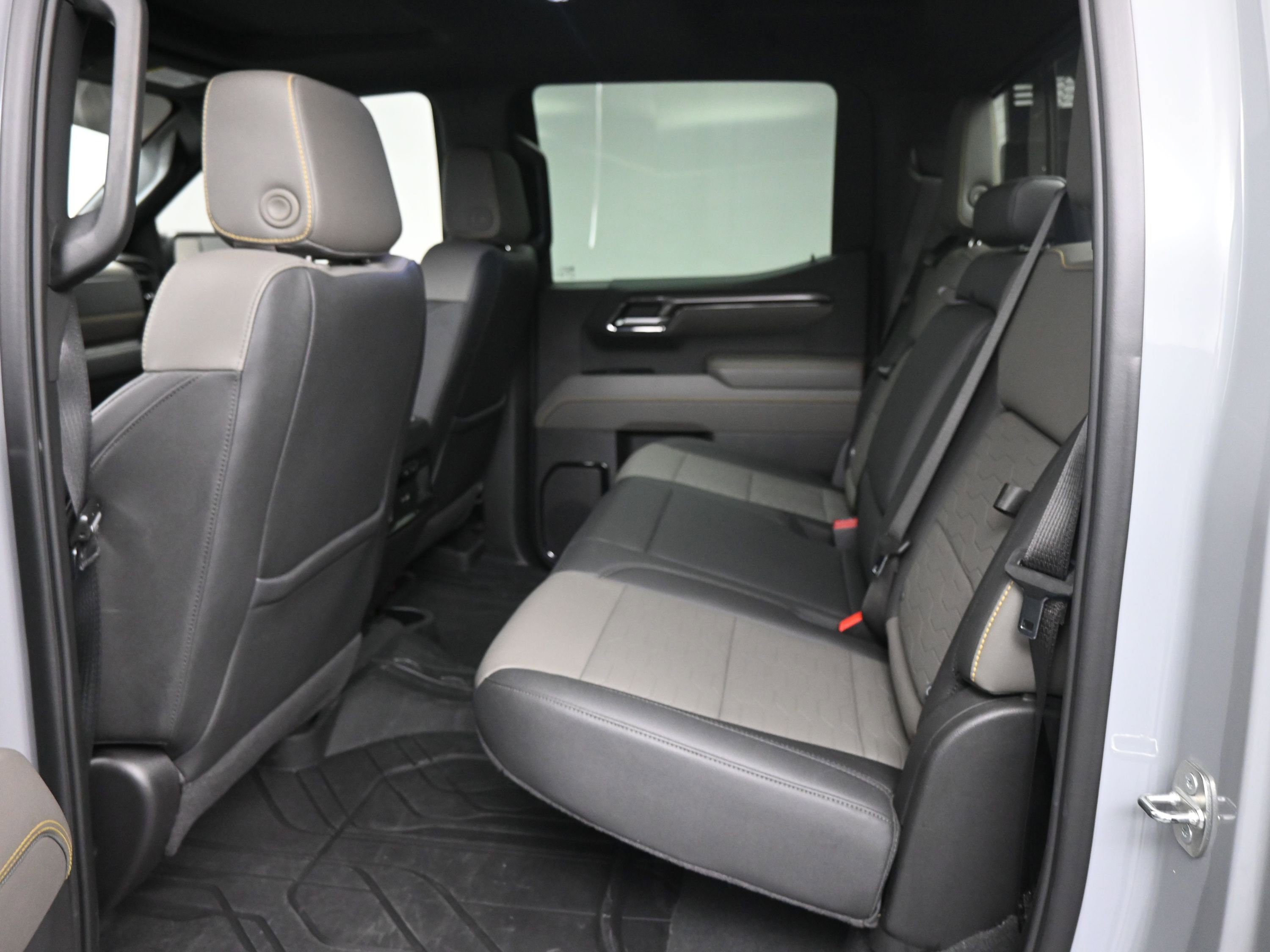 Certified 2024 Chevrolet Silverado 1500 ZR2 w/ Technology Package image 17