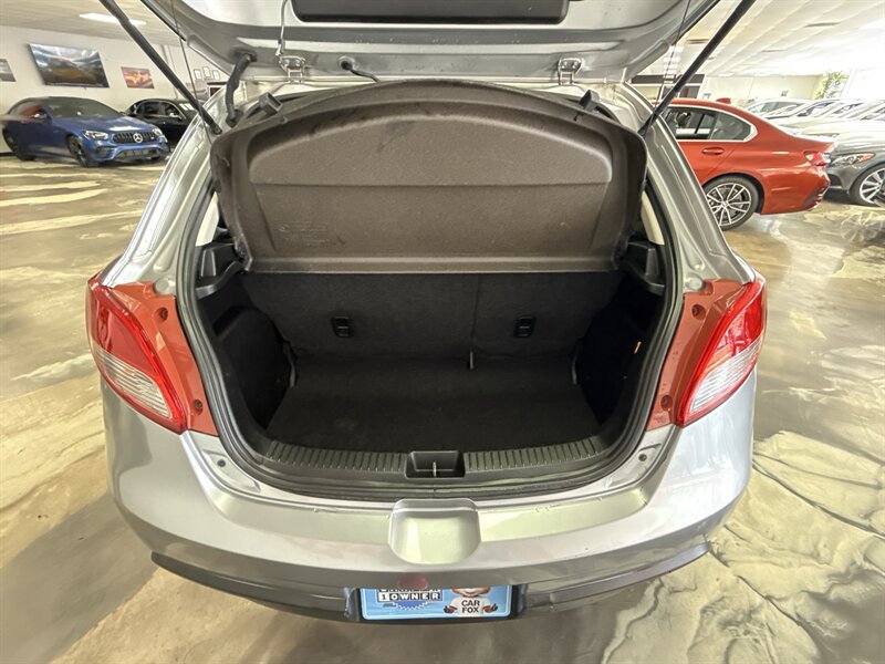 Used 2014 MAZDA MAZDA2 Sport FWD image 25