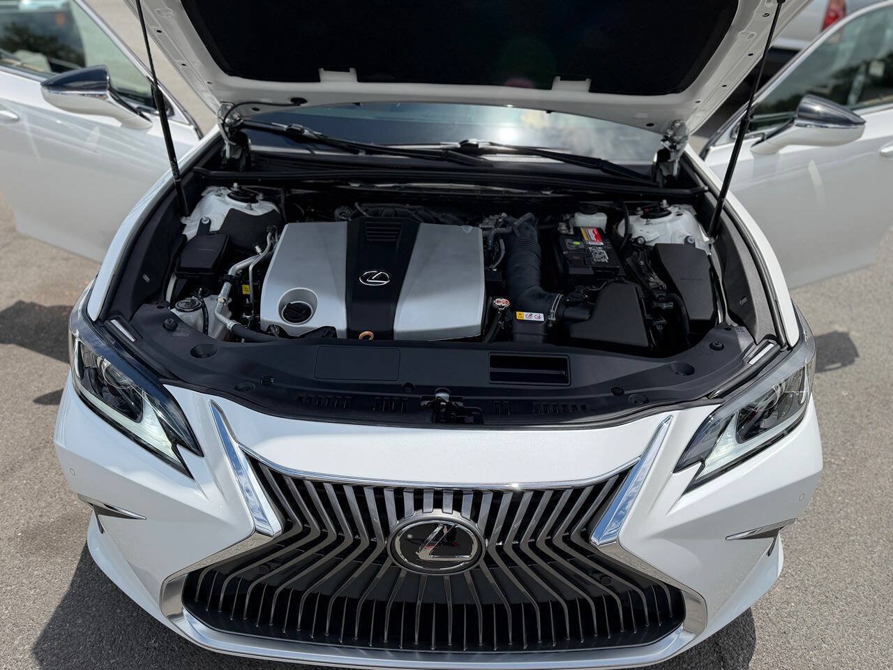 Used 2020 Lexus ES 350 w/ Premium Package FWD image 3