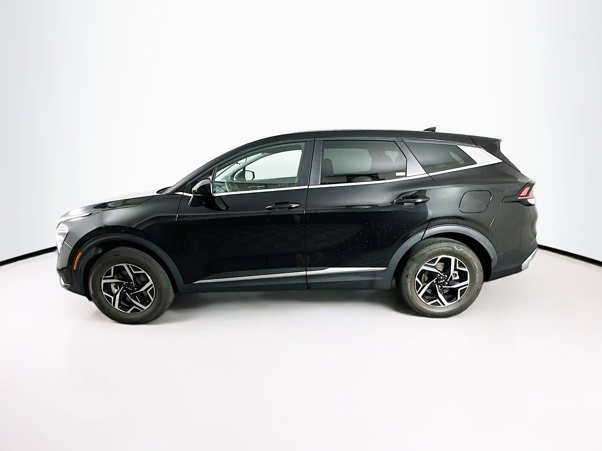 Used 2025 Kia Sportage LX AWD/4WD image 4