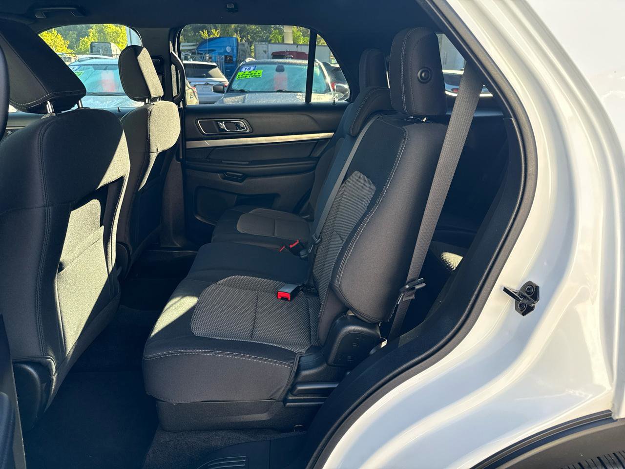 Used 2018 Ford Explorer XLT FWD image 23