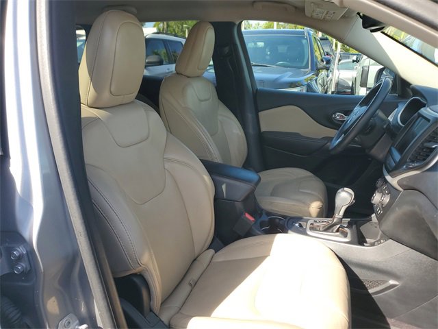 Used 2016 Jeep Cherokee Limited image 27