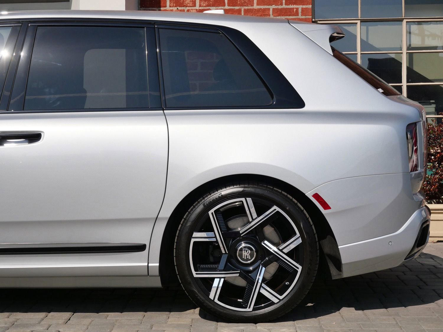 Used 2026 Rolls-Royce Cullinan Black Badge image 22