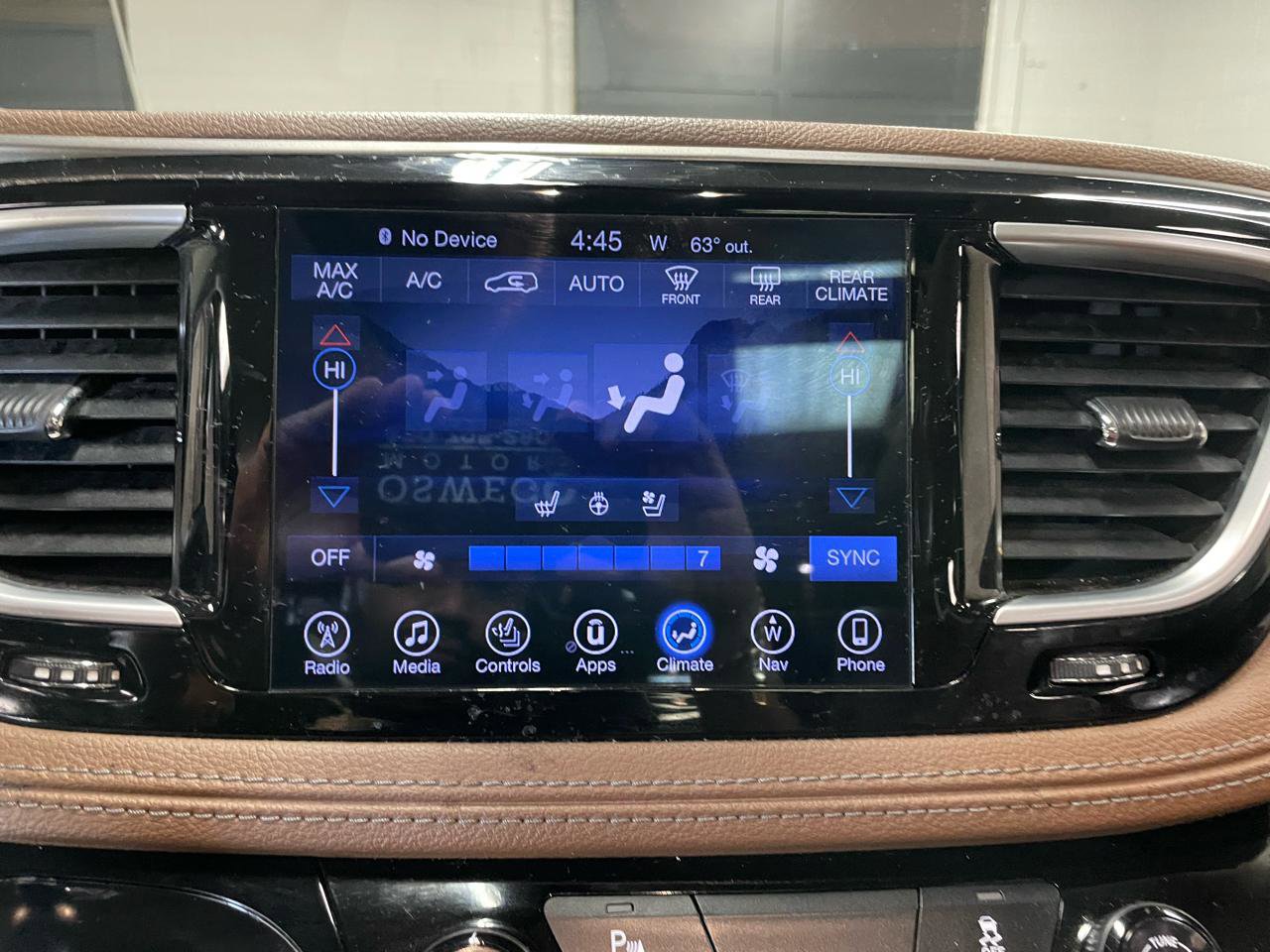 Used 2017 Chrysler Pacifica Limited FWD image 20