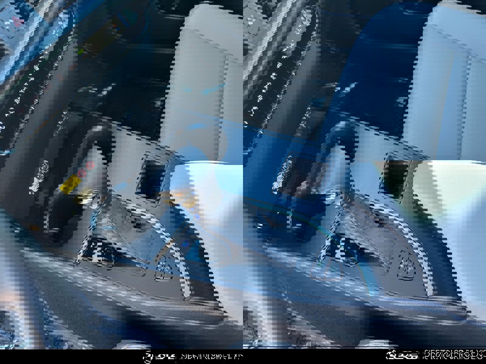 Certified 2024 Lexus UX 250h FWD image 27