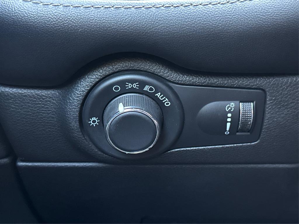 Used 2023 Dodge Durango SXT Launch Edition image 18