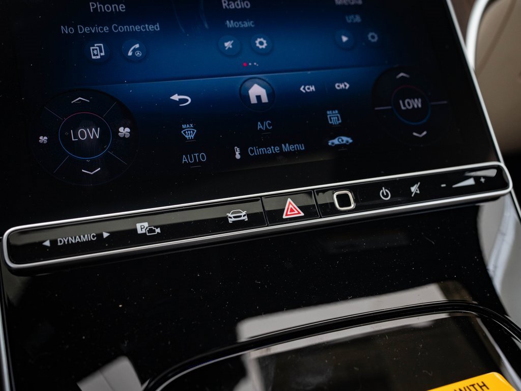 Used 2025 Mercedes-Benz C 300 4MATIC Sedan image 31