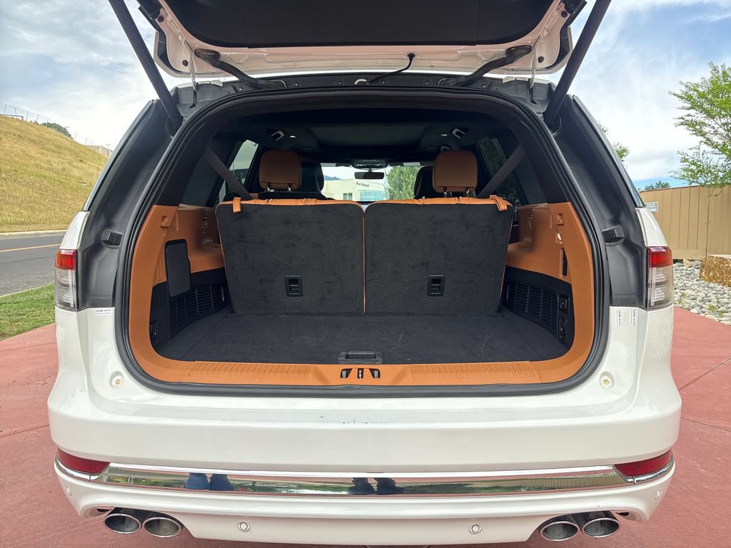Certified 2023 Lincoln Aviator Black Label w/ Dynamic Handling Package AWD/4WD image 24