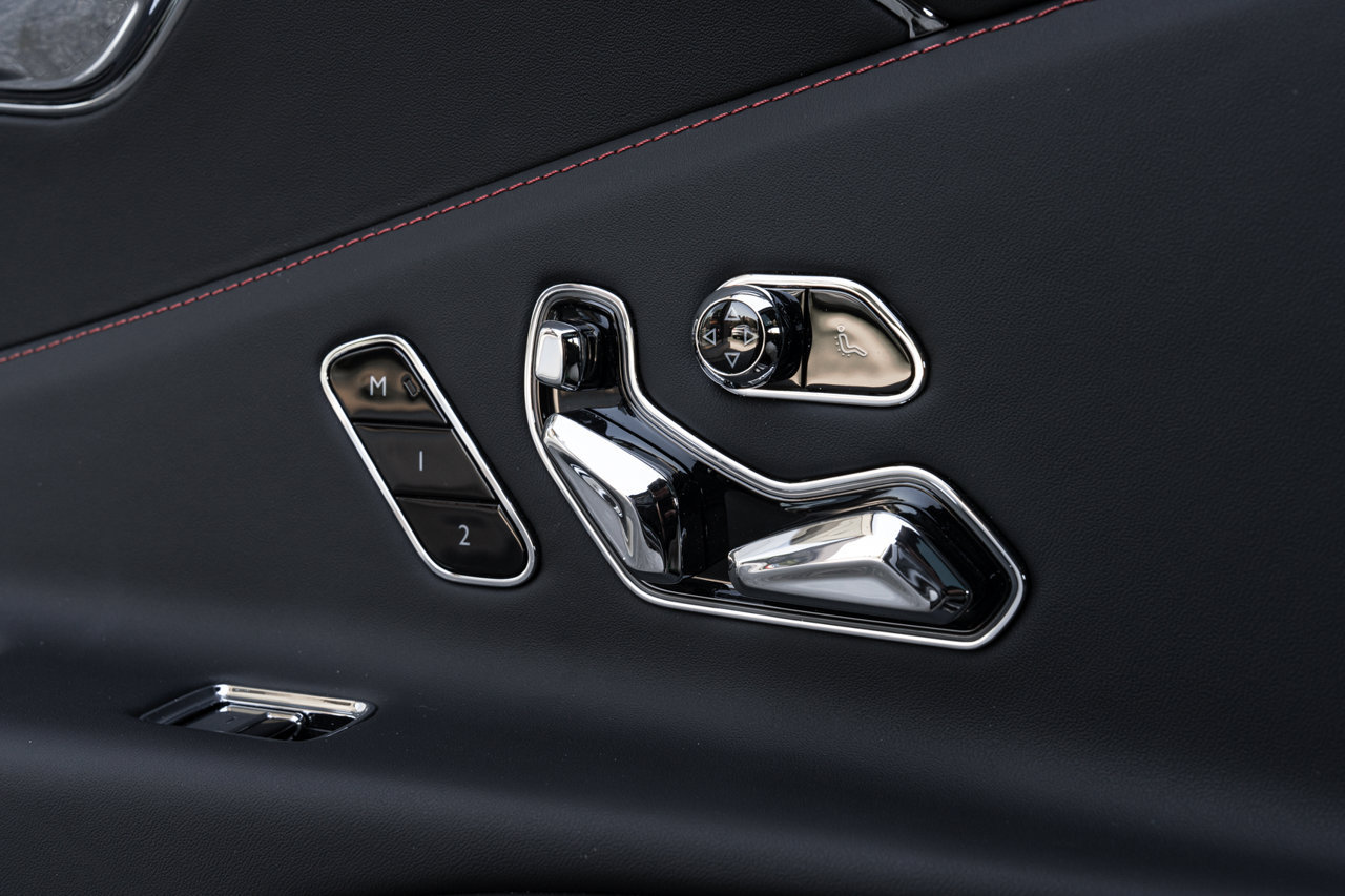 Used 2024 Bentley Flying Spur V8 AWD/4WD image 40