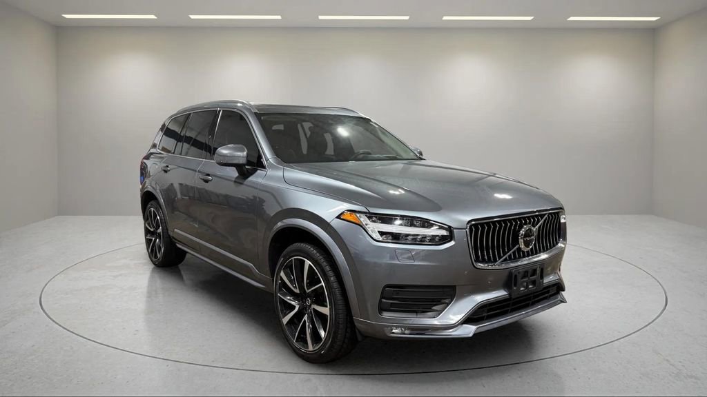 Used 2020 Volvo XC90 T6 Momentum w/ Protection Package image 1