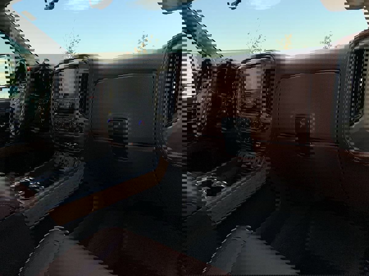 Used 2015 Chevrolet Silverado 3500 High Country image 33