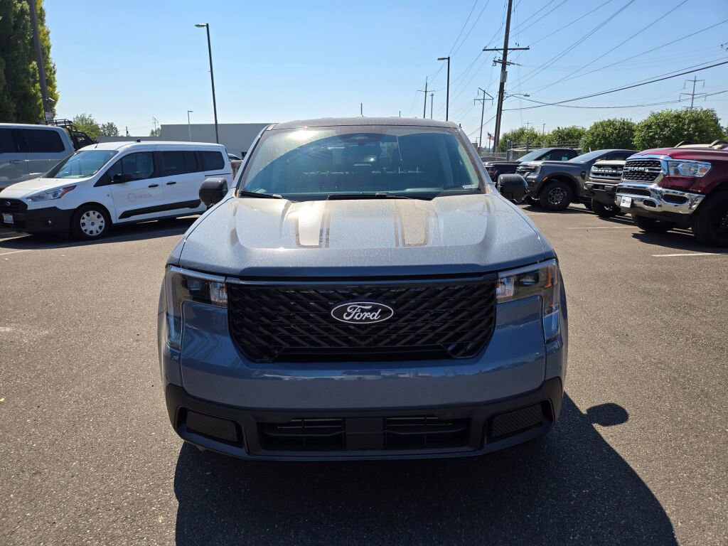 Used 2025 Ford Maverick Lariat w/ Black Appearance Package image 2