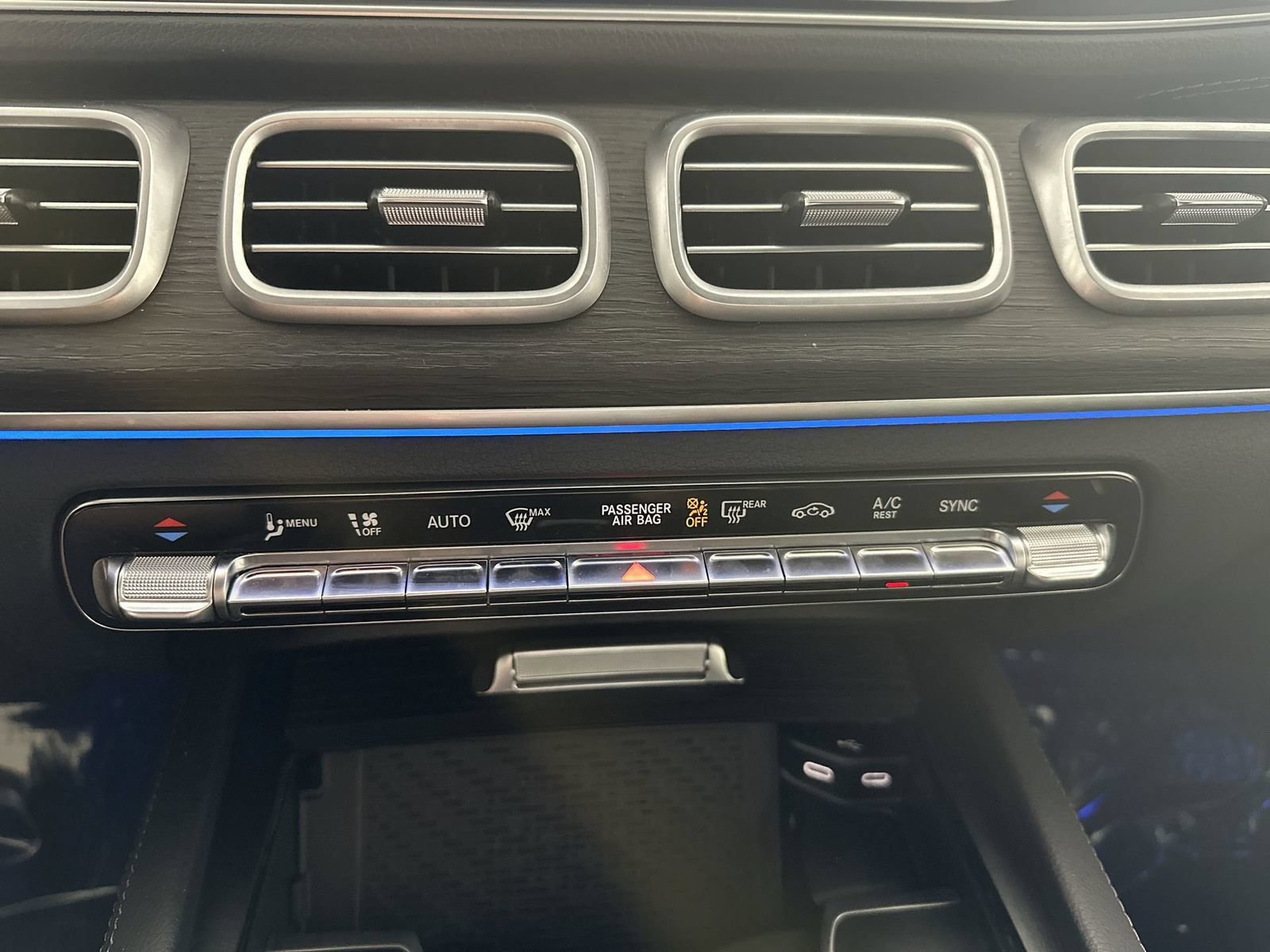 Used 2024 Mercedes-Benz GLS 450 4MATIC image 19