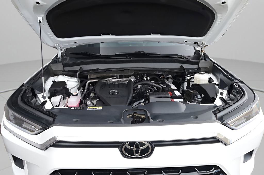 Certified 2024 Toyota Grand Highlander XLE image 9