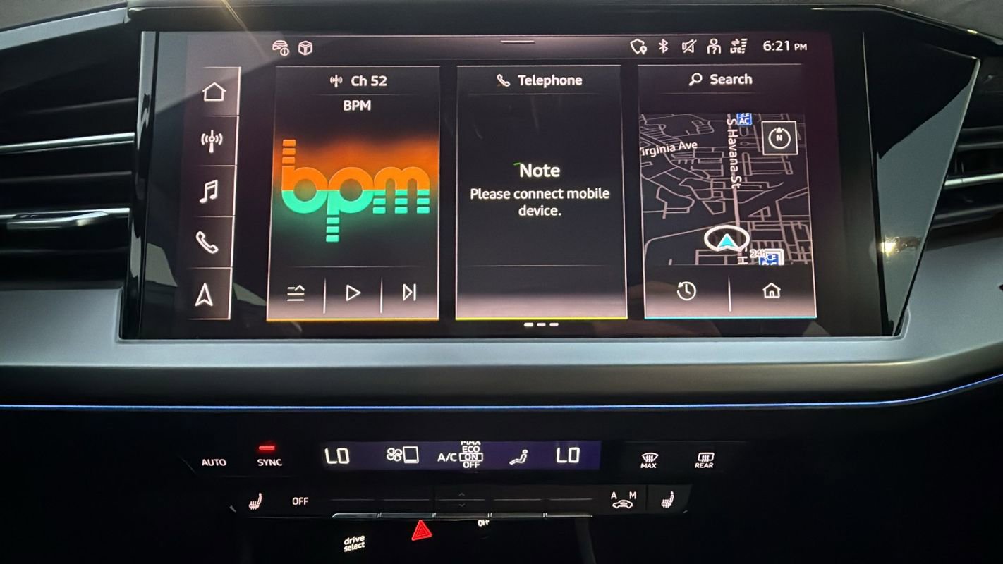 Used 2024 Audi Q4 e-tron Premium Plus w/ Premium Plus image 22