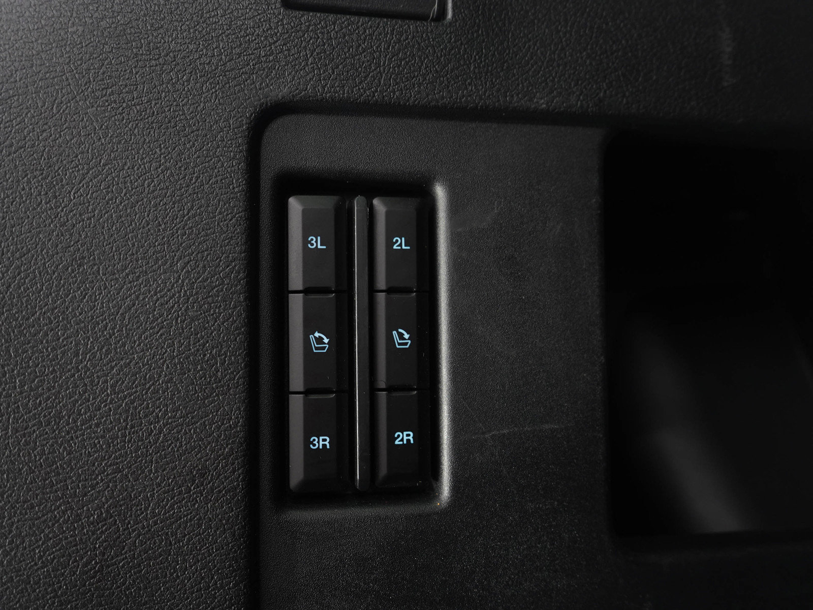 Used 2023 Ford Expedition Max Limited image 11