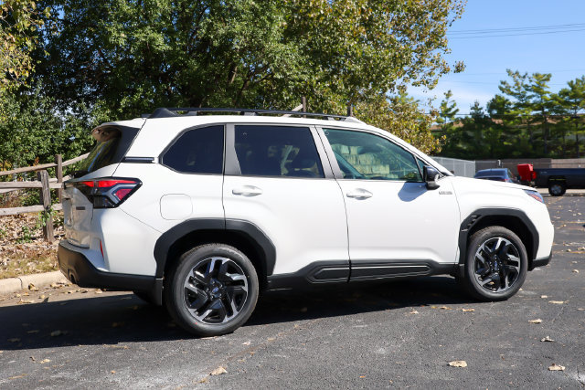 New 2026 Subaru Forester Premium AWD/4WD image 3